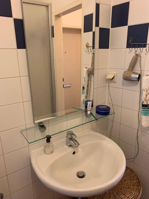 Kleine Wohnung Im Zentrum Graz Bagian luar foto