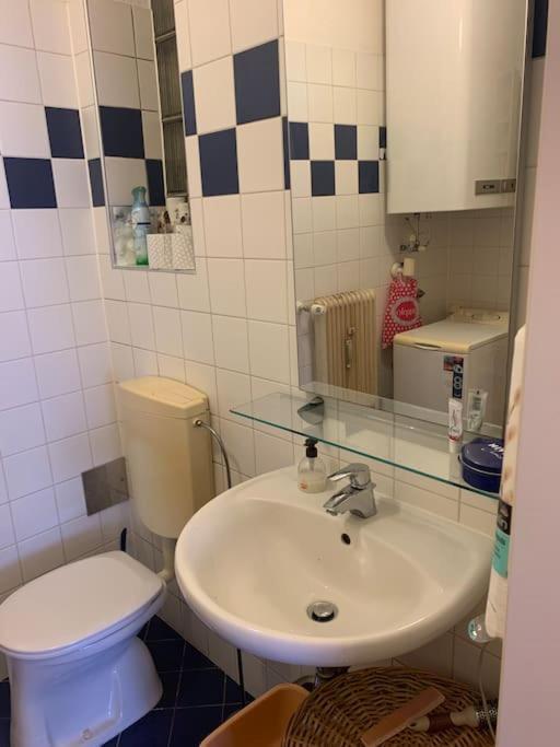 Kleine Wohnung Im Zentrum Graz Bagian luar foto