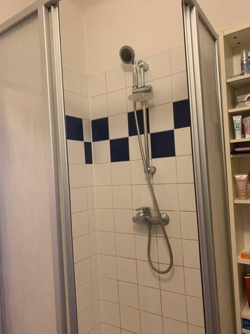Kleine Wohnung Im Zentrum Graz Bagian luar foto